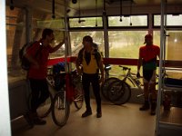 in der Seilbahn ist es zumindest trocken : MTB, Transalp, Transalp 2004