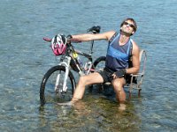 hier hat Manfred bei der Hitze den richtigen Platz gefunden : MTB, Transalp, Transalp 2007 Ersatz