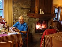 gemütlicher Abend am Kamin